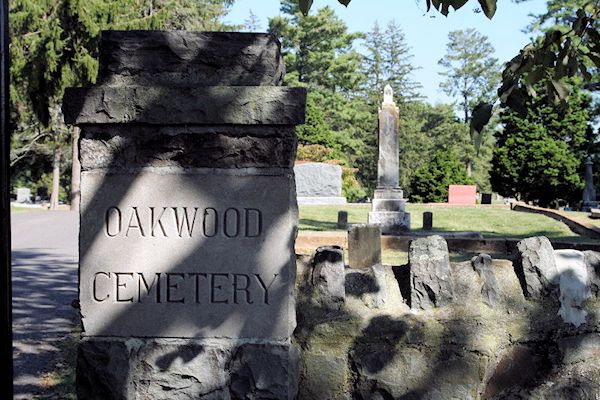 Oakwood Cemetery
